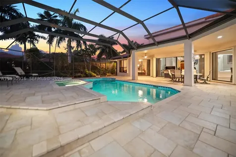 392 Coconut Circle Weston FL 33326