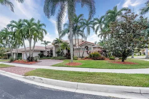392 Coconut Circle Weston FL 33326