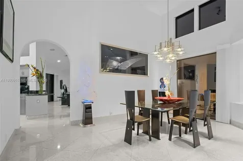 392 Coconut Circle Weston FL 33326