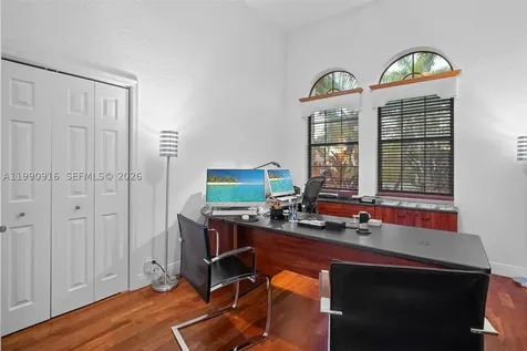 392 Coconut Circle Weston FL 33326