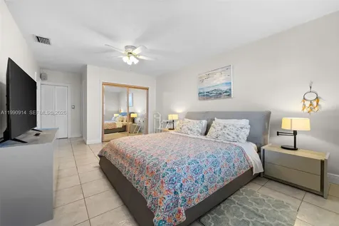 3725 S Ocean Drive Hollywood FL 33019