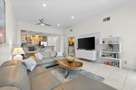 3725 S Ocean Drive Hollywood FL 33019