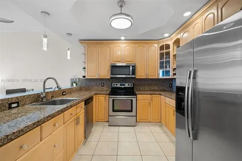 3725 S Ocean Drive Hollywood FL 33019