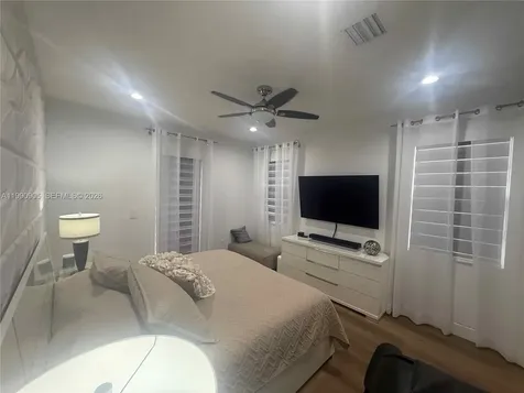 6923 Julia Gardens Drive Coconut Creek FL 33073