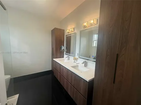 6923 Julia Gardens Drive Coconut Creek FL 33073