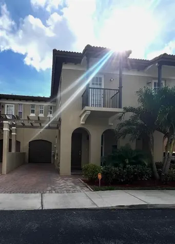 6923 Julia Gardens Drive Coconut Creek FL 33073