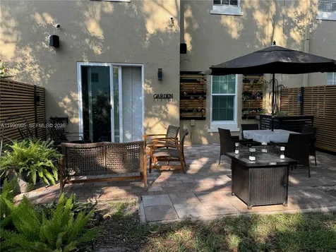 6923 Julia Gardens Drive Coconut Creek FL 33073