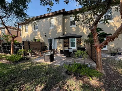 6923 Julia Gardens Drive Coconut Creek FL 33073