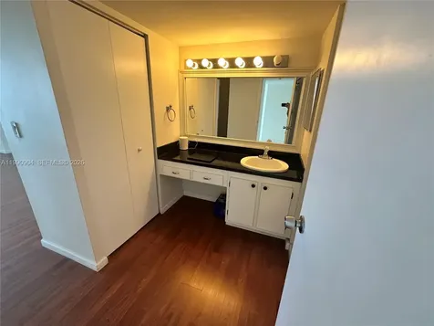 100 Bayview Drive Sunny Isles Beach FL 33160