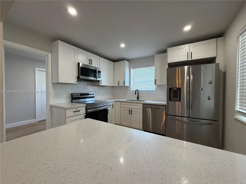 7571 Eaton Street Hollywood FL 33024