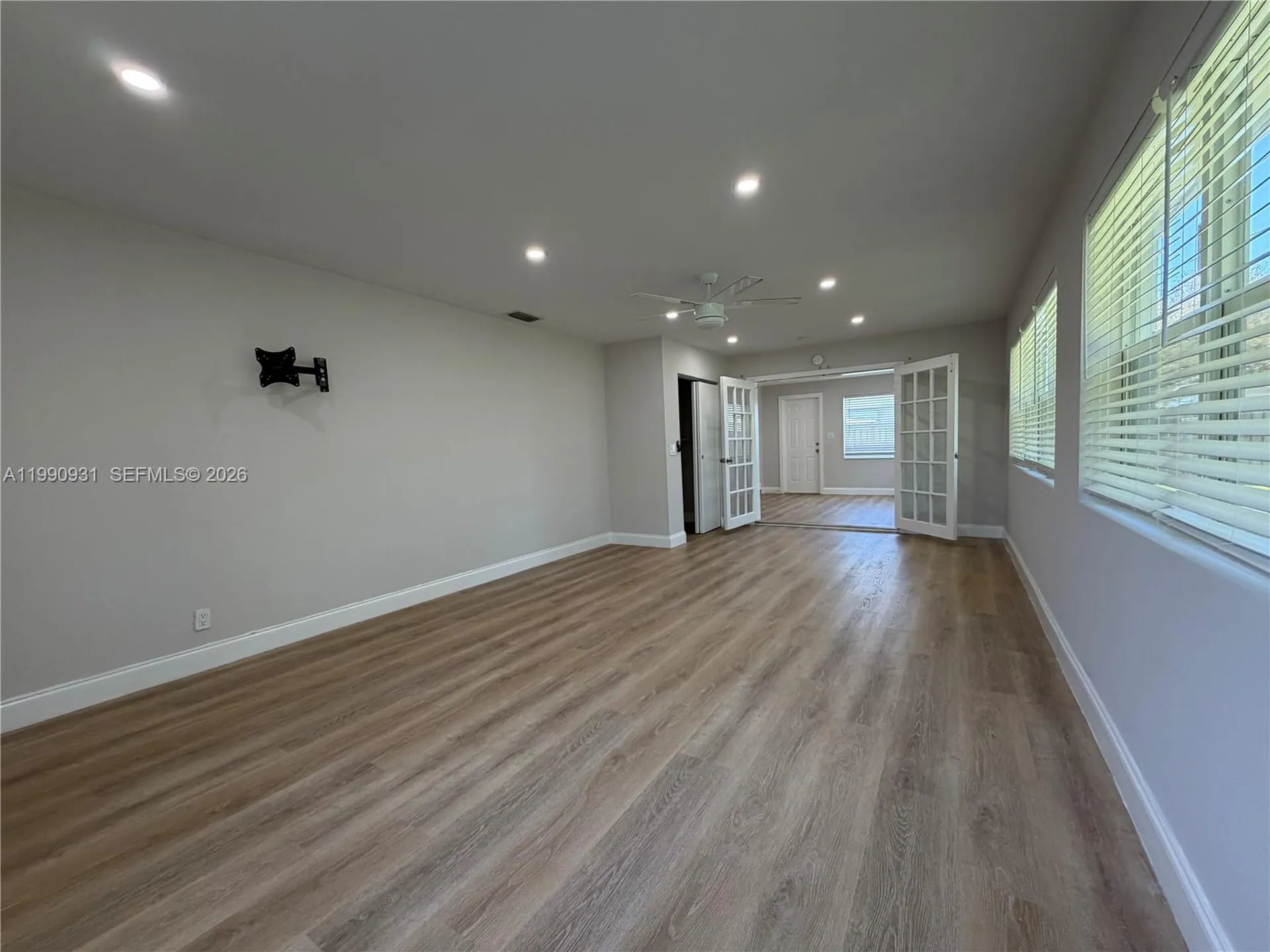 7571 Eaton Street Hollywood FL 33024
