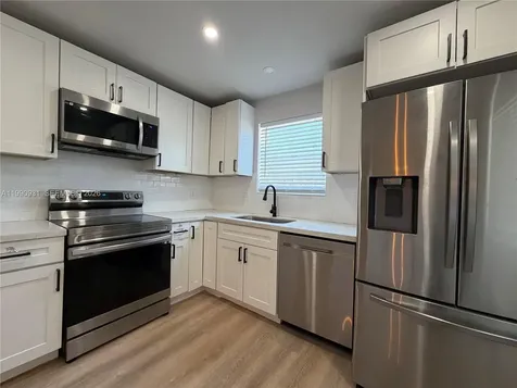 7571 Eaton Street Hollywood FL 33024