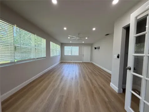 7571 Eaton Street Hollywood FL 33024