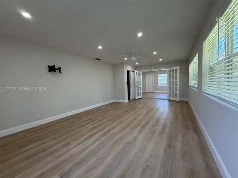 7571 Eaton Street Hollywood FL 33024