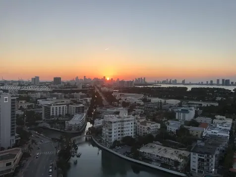 2555 Collins Avenue Miami Beach FL 33140