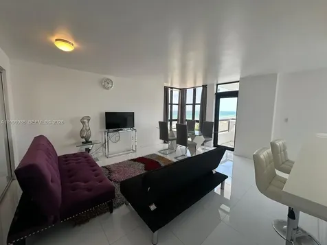 2555 Collins Avenue Miami Beach FL 33140