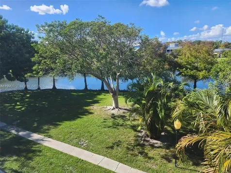 8370 Sands Point Boulevard Tamarac FL 33321