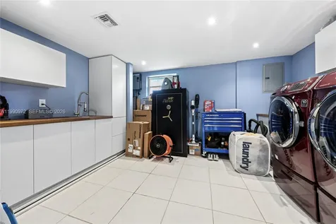 217 E Acre Drive Plantation FL 33317