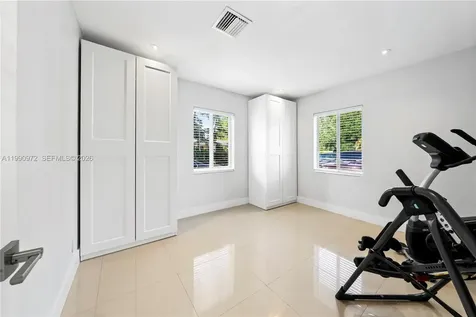 217 E Acre Drive Plantation FL 33317