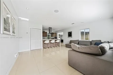 217 E Acre Drive Plantation FL 33317