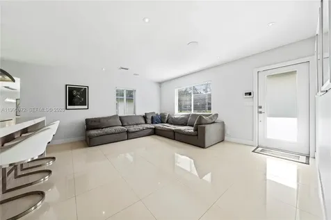 217 E Acre Drive Plantation FL 33317