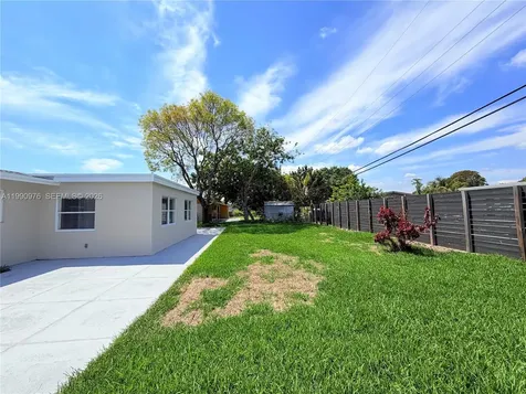 4731 NW 11th Street Lauderhill FL 33313