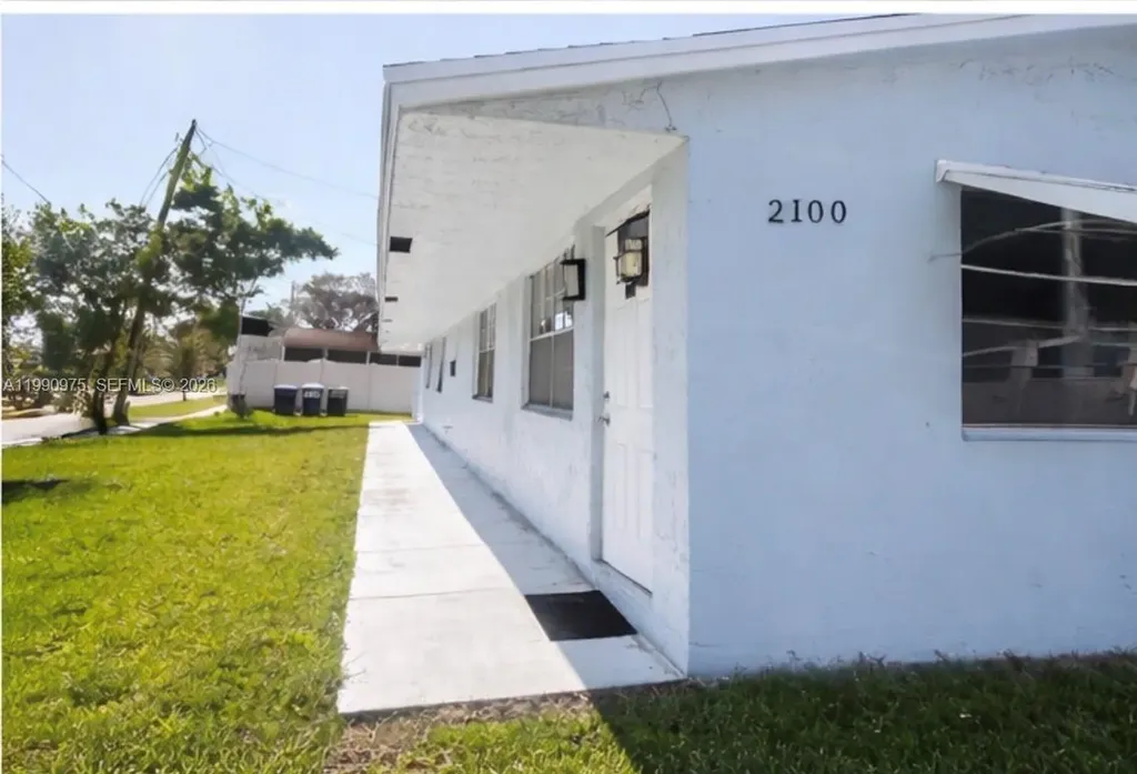2100 N 14th Avenue Hollywood FL 33020