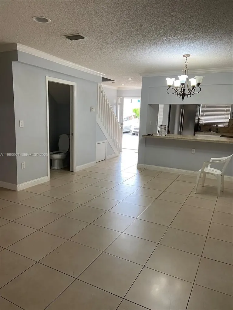 2367 W 74th Street Hialeah FL 33016