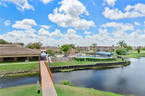 9201 Sunrise Lakes Boulevard Sunrise FL 33322