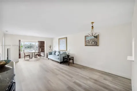 9201 Sunrise Lakes Boulevard Sunrise FL 33322