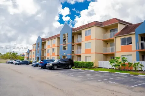 18890 NW 57 Avenue Hialeah FL 33015