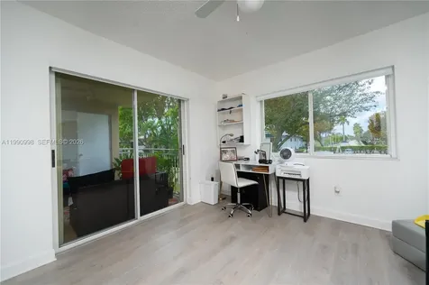 18890 NW 57 Avenue Hialeah FL 33015