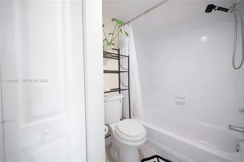 18890 NW 57 Avenue Hialeah FL 33015