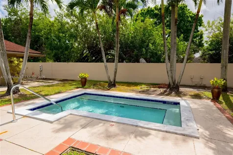 18890 NW 57 Avenue Hialeah FL 33015