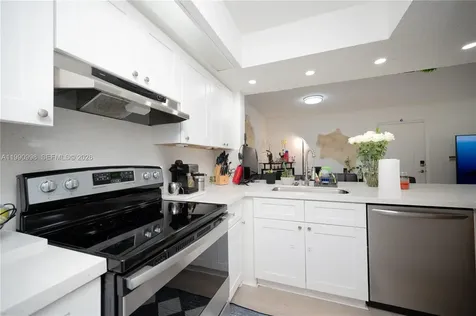 18890 NW 57 Avenue Hialeah FL 33015