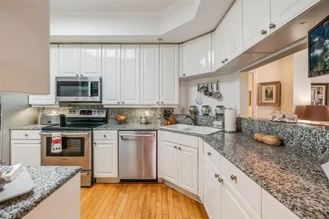 888 Brickell Key Drive Miami FL 33131