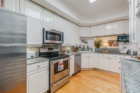 888 Brickell Key Drive Miami FL 33131