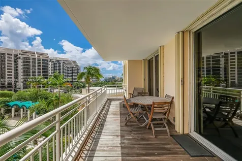 888 Brickell Key Drive Miami FL 33131