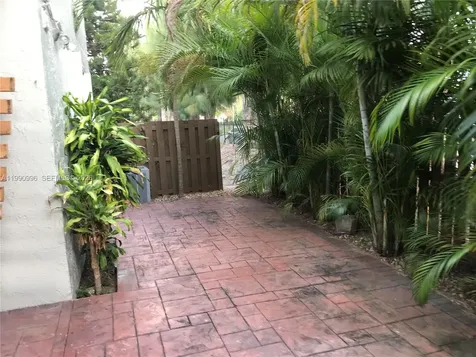 10337 NW 9th Street Circle Miami FL 33172