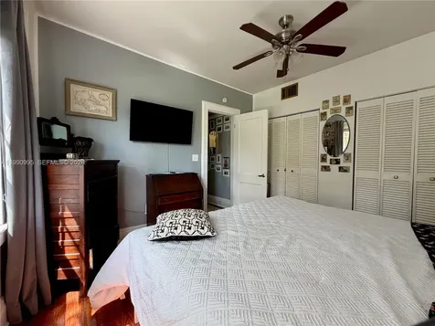 536 14th Street Miami Beach FL 33139