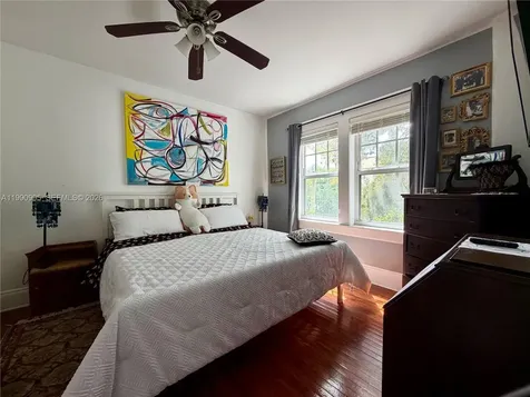 536 14th Street Miami Beach FL 33139