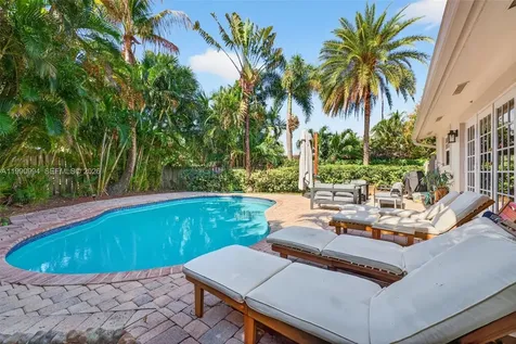 1661 Bel Air Avenue Lauderdale By The Sea FL 33062