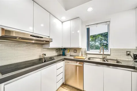 21050 Point Place Aventura FL 33180