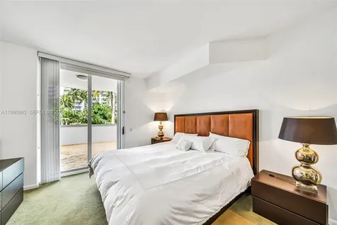 21050 Point Place Aventura FL 33180