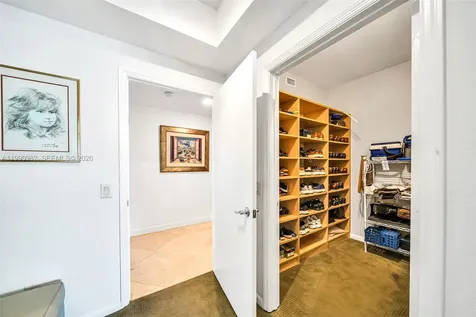 21050 Point Place Aventura FL 33180