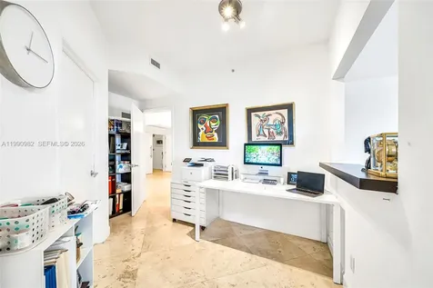 21050 Point Place Aventura FL 33180