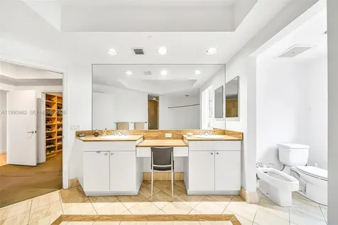 21050 Point Place Aventura FL 33180