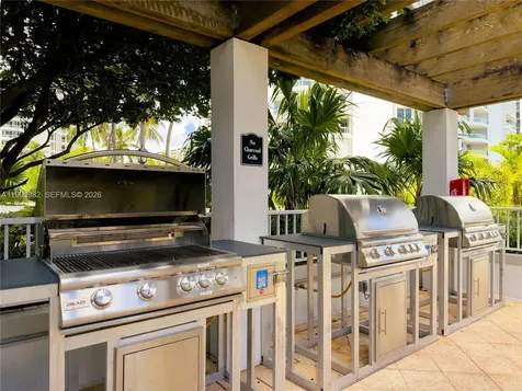 21050 Point Place Aventura FL 33180