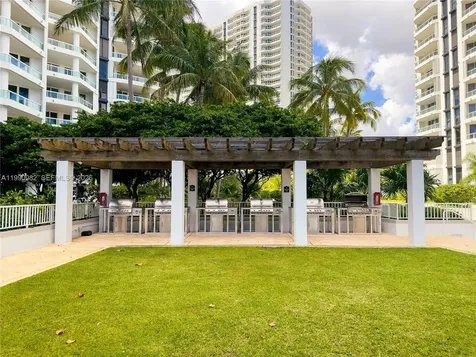 21050 Point Place Aventura FL 33180