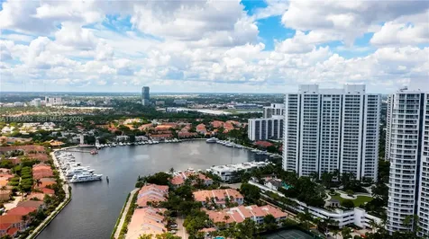 21050 Point Place Aventura FL 33180